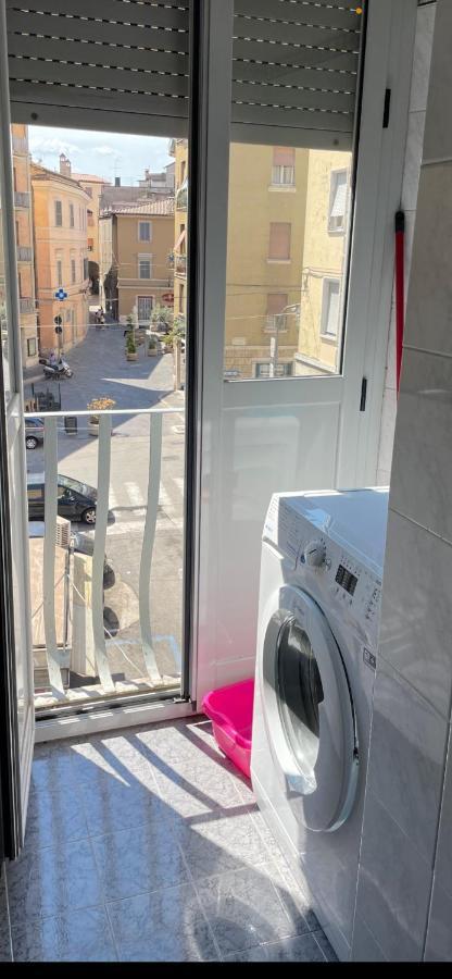 Appartamento Centralissimo Elegante Terni Exterior foto